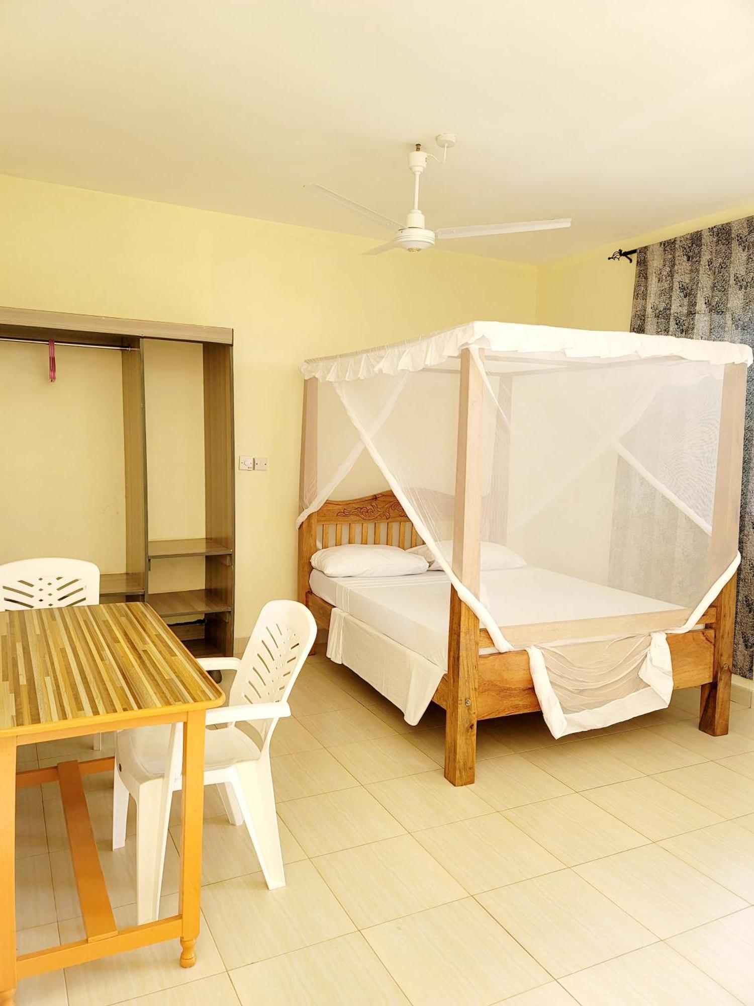 Casuarina Lounge Hotel Malindi Bagian luar foto