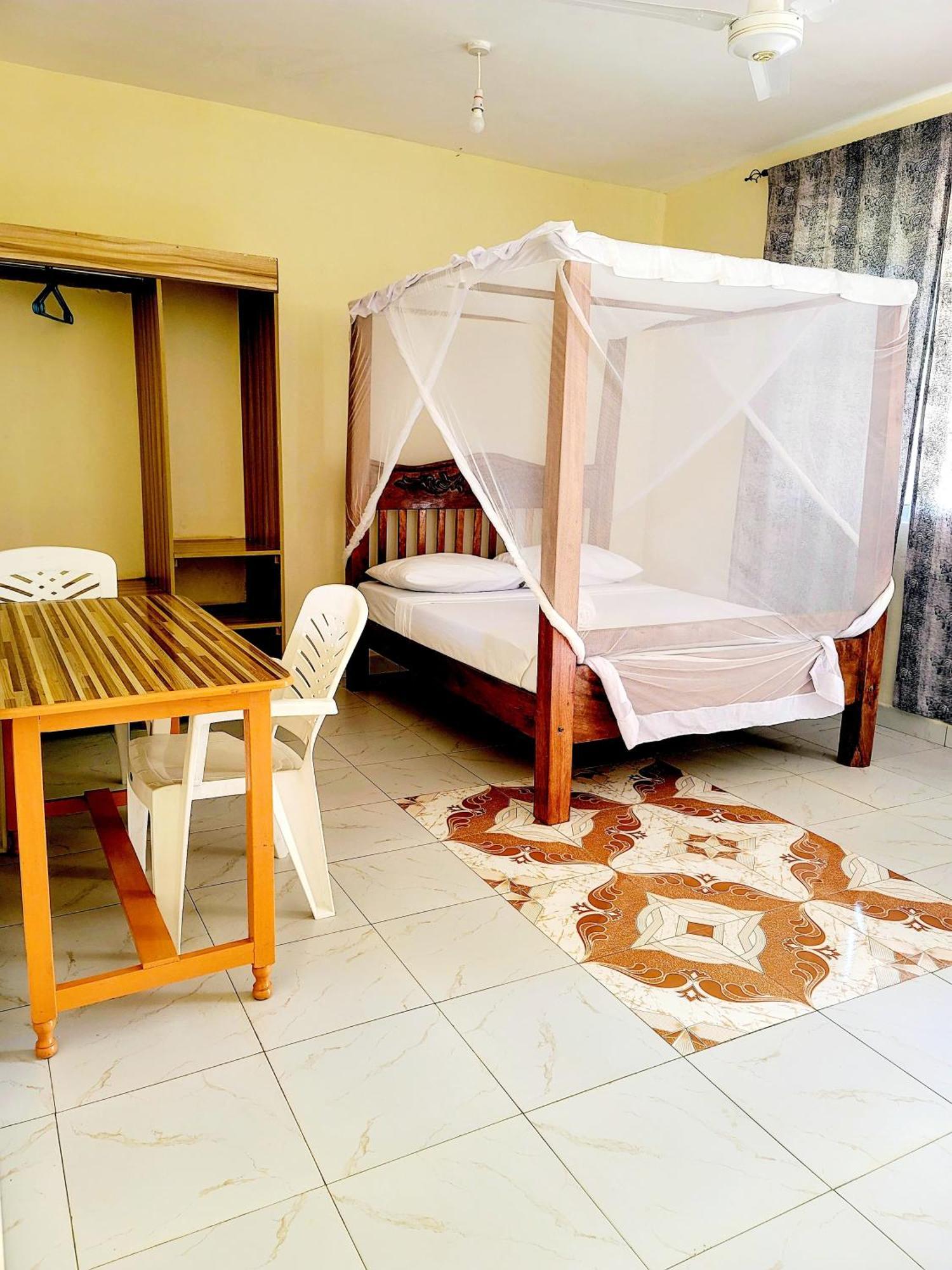 Casuarina Lounge Hotel Malindi Bagian luar foto